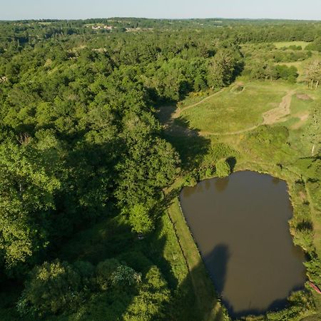 La Ferme Du Pont De Maumy, Cabane Au Bord De L'Etang Et Bain Nordique Busserolles المظهر الخارجي الصورة