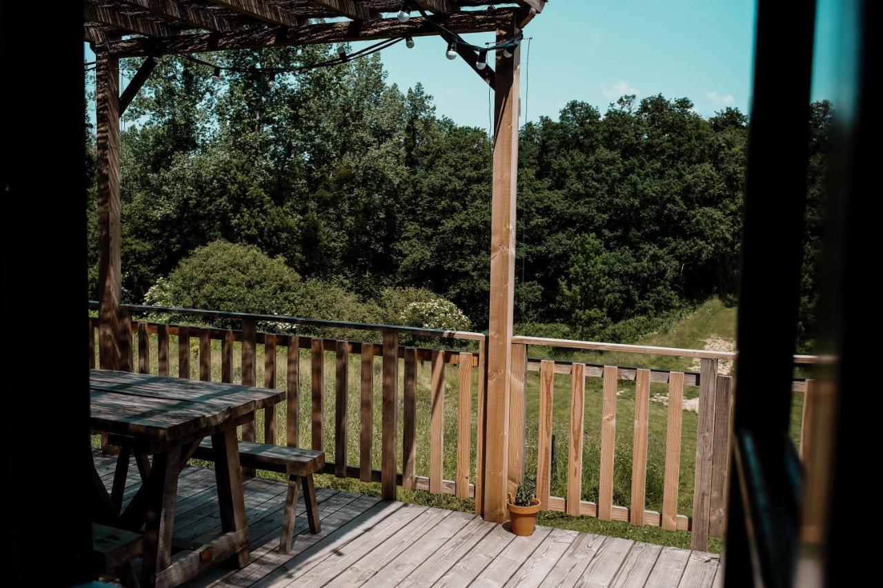 La Ferme Du Pont De Maumy, Cabane Au Bord De L'Etang Et Bain Nordique Busserolles المظهر الخارجي الصورة