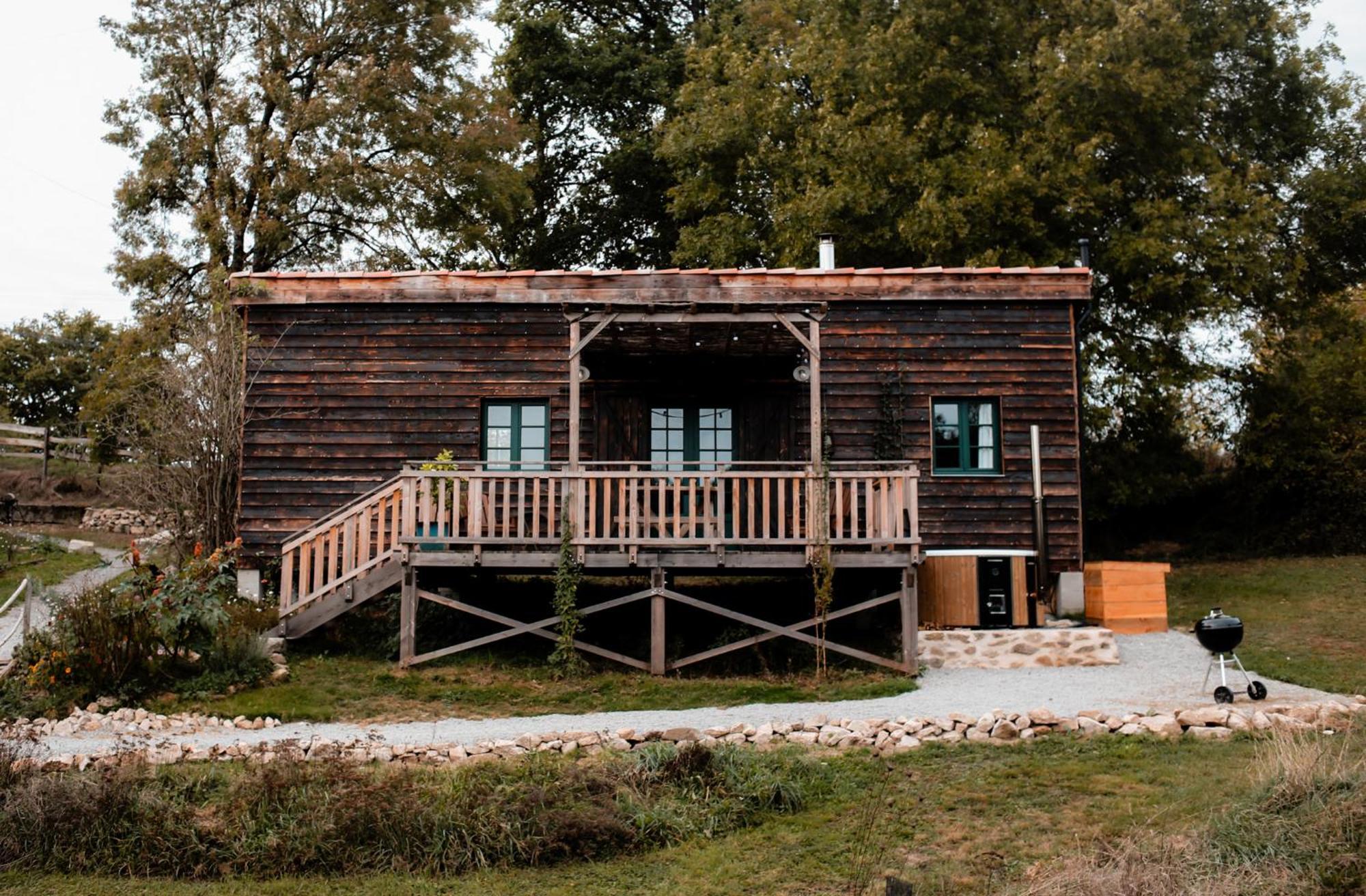 La Ferme Du Pont De Maumy, Cabane Au Bord De L'Etang Et Bain Nordique Busserolles المظهر الخارجي الصورة